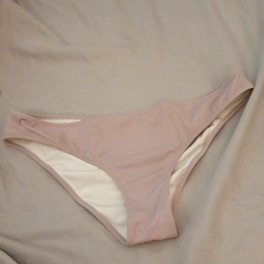 Victoria’s Secret lavender Ruffled and Ruched Bikini Bottom M